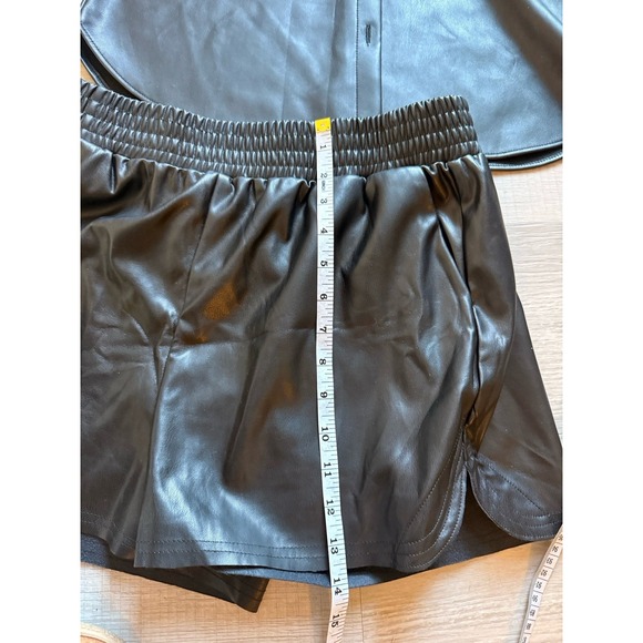 BB Dakota Steve Madden button up faux leather black top women's M with shorts - Picture 12 of 12